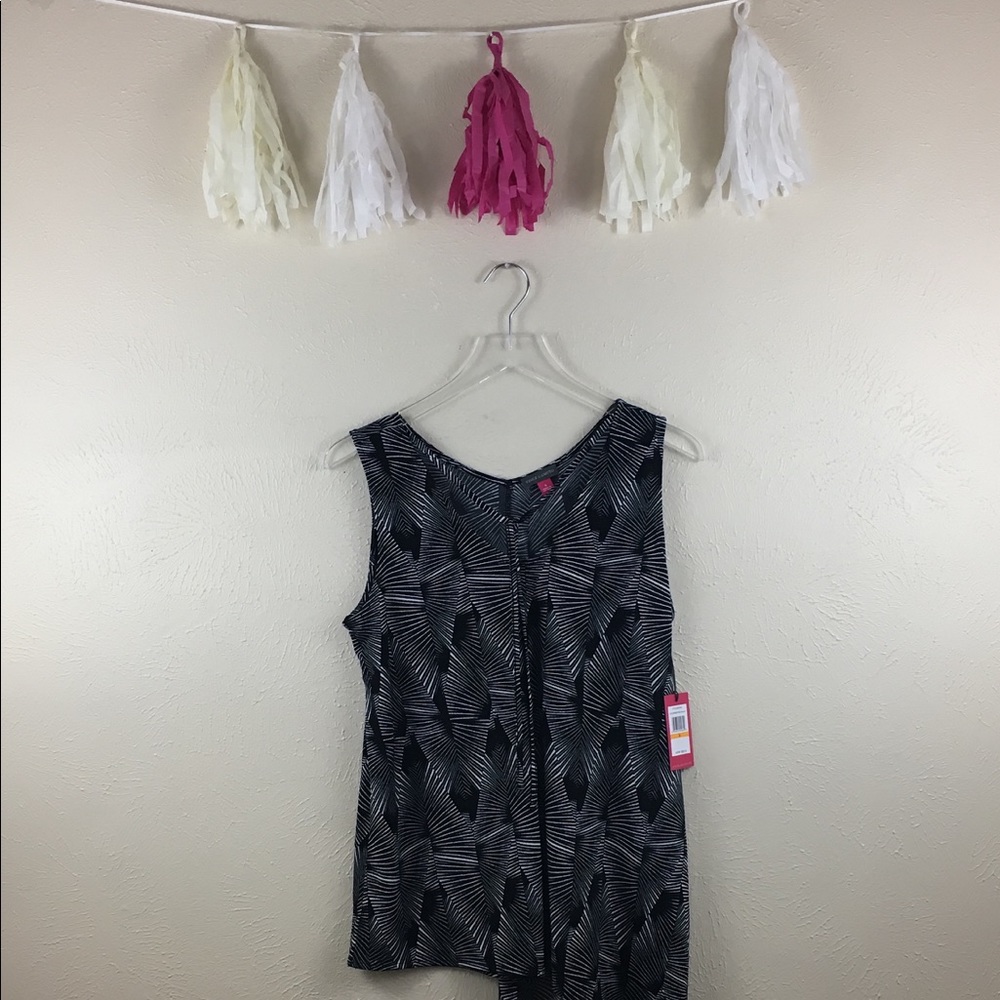 vince camuto • asymmetric sleeveless top size s